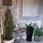 Venus Apartment *